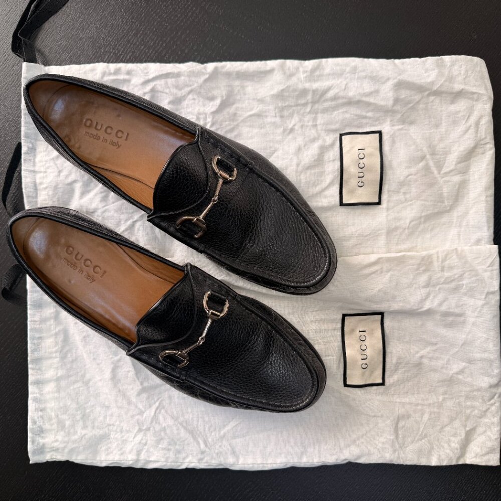 Gucci Men’s Horsebit Loafers - Black Pebbled Leather - Made in Italy [10.5] - Picture 2 of 8